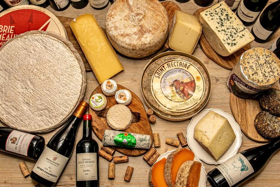 Paris: Wine & Cheese Tasting Master Class Near Eiffel Tower - Key points at a glance