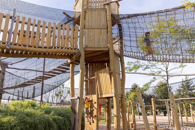 Parrot World Immersive Wildlife Park Entry Ticket next to Paris - Choosing the best time and preparing for weather