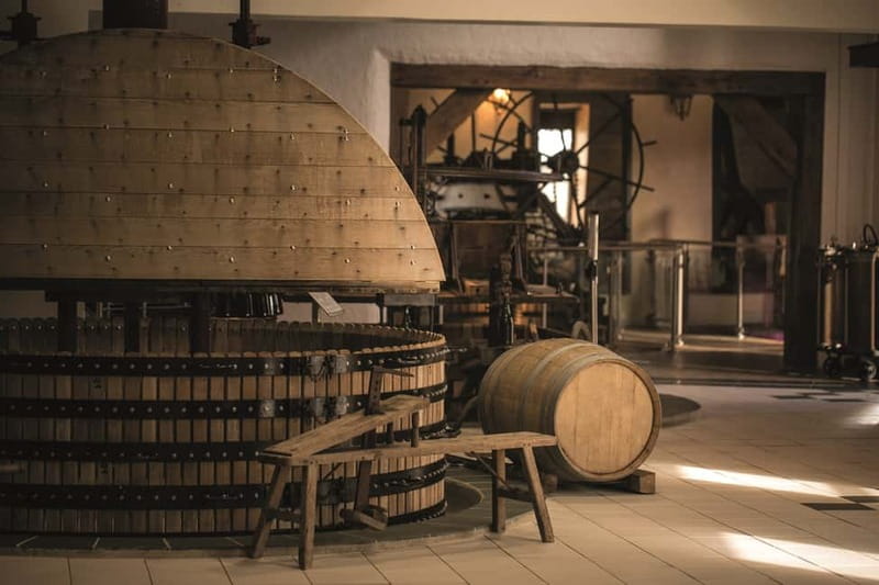 Passy-Grigny: Chocolate and Champagne Tasting Tour - Key things to know before booking