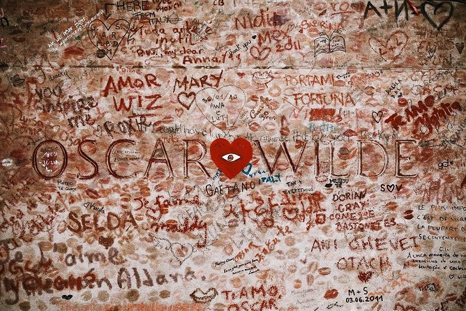 Pere Lachaise Cemetery Paris - Exclusive Guided Walking Tour - Jim Morrison, Oscar Wilde, and the Famous Stops