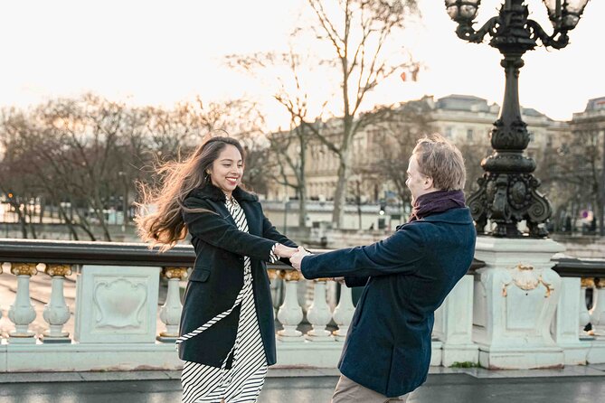 Photoshoot in Paris - Eiffel Tower - Posing help for people who are not models