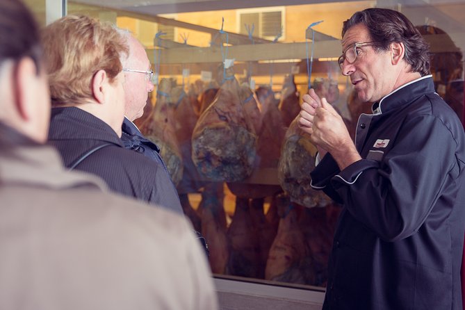 Pierre IBAIALDE: Guided Tour Ham Workshop, tasting - Why this little Bayonne workshop is worth your time
