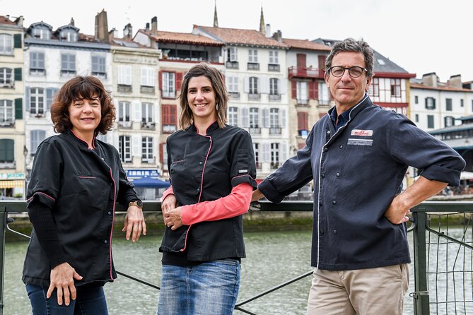 Pierre IBAIALDE: Guided Tour Ham Workshop, tasting - A tasting that completes the explanation