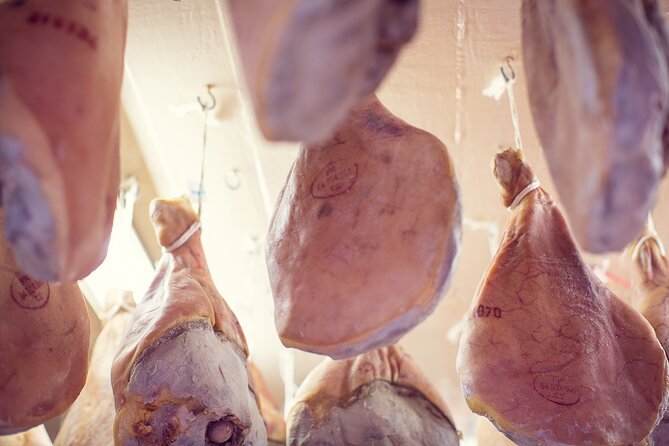 Pierre IBAIALDE: Guided Tour Ham Workshop, tasting - French-only guiding and what that means for you