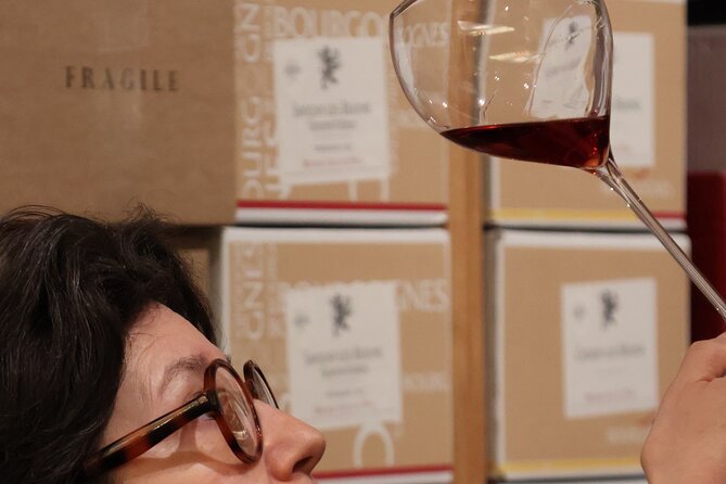 Pinot Noir Masterclass - Wine tasting in Dijon - The shop setting: authentic, but not polished