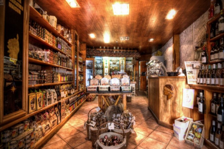 Porticcio: Coastal Train Ticket with Audio Guide & Tastings - Who will enjoy this train ride most?