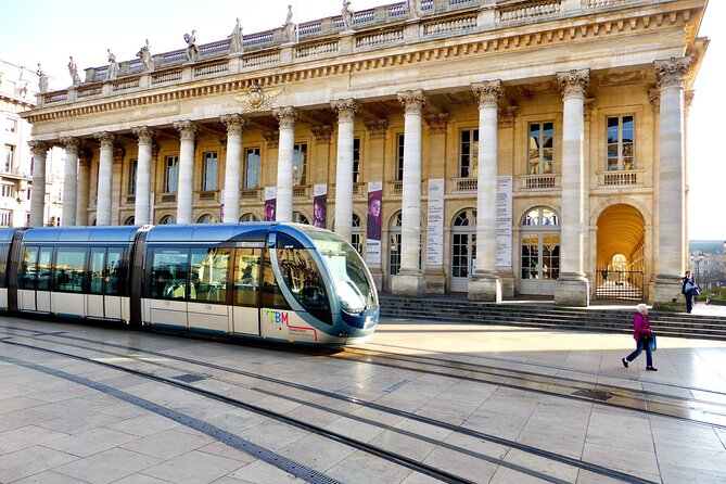 Private - Best of Bordeaux Walking Tour + Glass of Bordeaux Wine - Porte Dijeaux and the city’s formal gateways