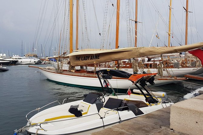 Private Boat Charter in the Bay of St Tropez - What the €300.72 group price really buys
