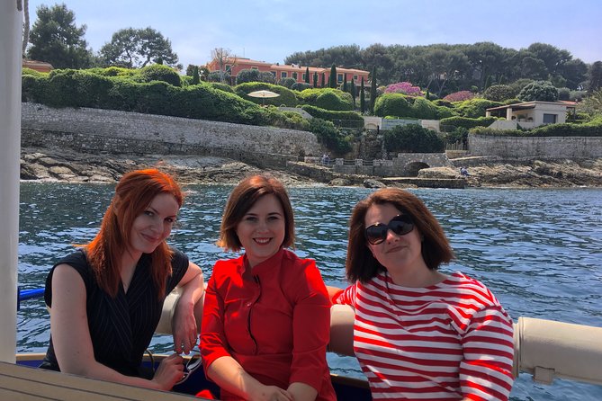 Private Cruise Near Nice and Monaco with Solar Powered Boat - The solar boat: quiet, clean, and not a speedboat