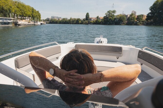 Private Cruise to Discover Paris - Louvre and Musée d’Orsay from the river