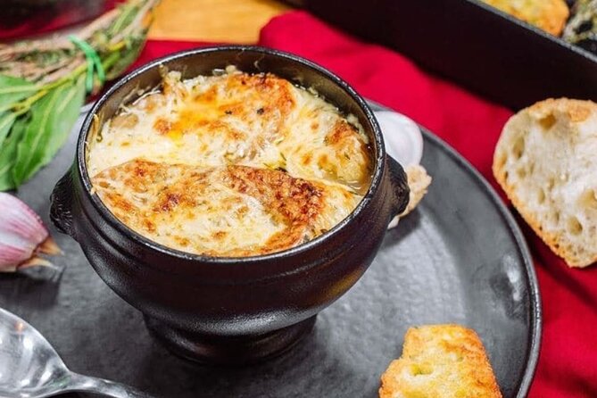 Private Foodie Tour in Paris: Exquisite French Cuisine - The private guide is the main value
