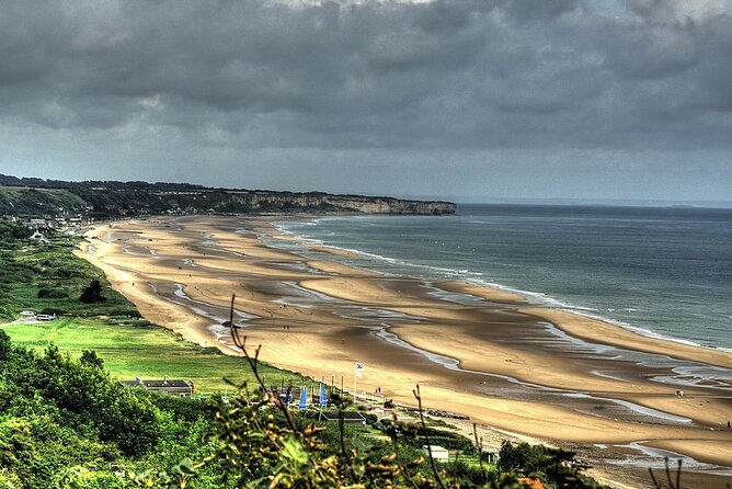 Private Full day American D-Day Guided Tour in Bayeux - Pointe du Hoc: cliffs, guns, and raw terrain