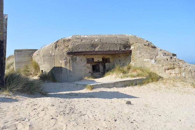 Private guided American D-Day Tour from Bayeux - Angoville-au-Plain and the church with the saving story