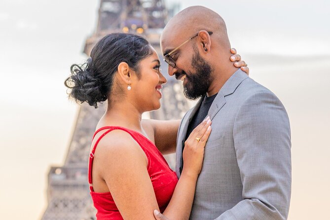 Private Guided Professional Photoshoot by the Eiffel Tower - The gallery, image selection, and editing
