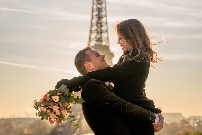 Private Guided Professional Photoshoot by the Eiffel Tower - Why posing help makes a difference