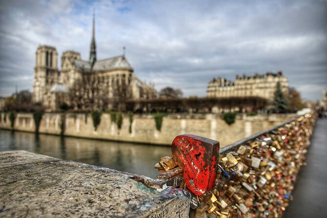 Private Half Day Historic Tour - Hôtel de Ville and the crossing into Renaissance Paris