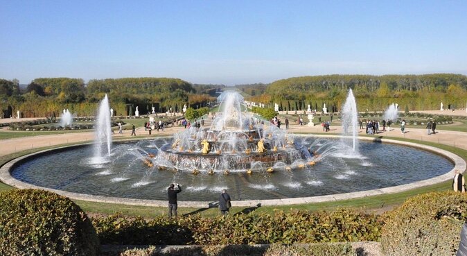 Private Half-Day Trip to Versailles from Paris with Macarons - The Royal Chapel and the logic of absolute monarchy