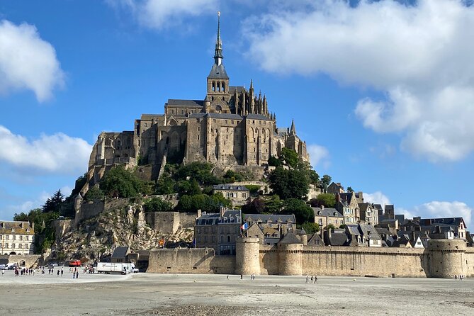 Private Mont Saint-Michel, Normandy D-Day Express trip from Paris - Leaving Paris in a Mercedes at 7:30 a.m.