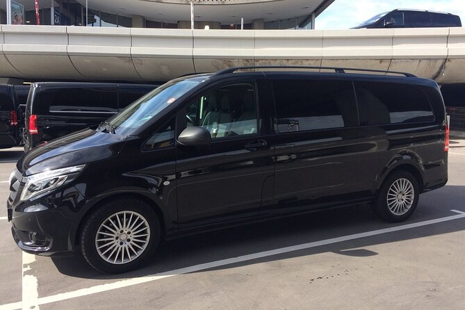 Private One-Way Transfer: City of Paris - What this Paris transfer actually provides