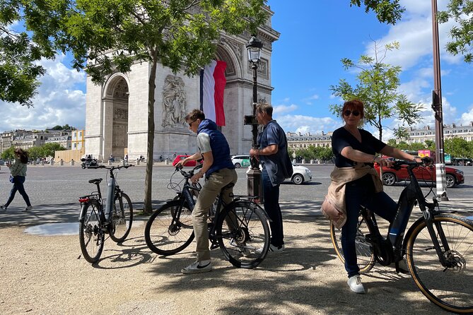Private Paris E-bike city highlights tour - How private touring changes the experience