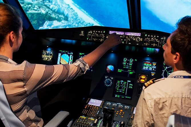 Private Pilotage of a Flight Simulator in Paris - The value of the $119.48 price