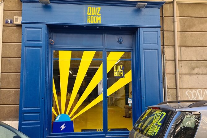 Private Quiz Game Session in Marseille - The private format changes the mood