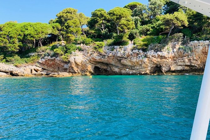 Private ride with sea bath in Solar Catamaran - Why the solar catamaran changes the ride