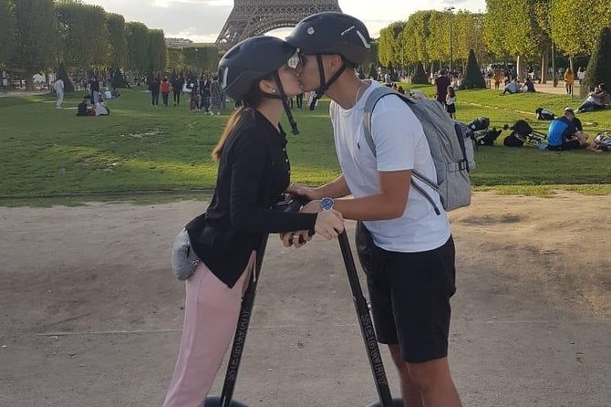 Private Tour: Discover Paris with Local, 3 hours on a Segway - Starting at Les Invalides on Avenue de la Bourdonnais