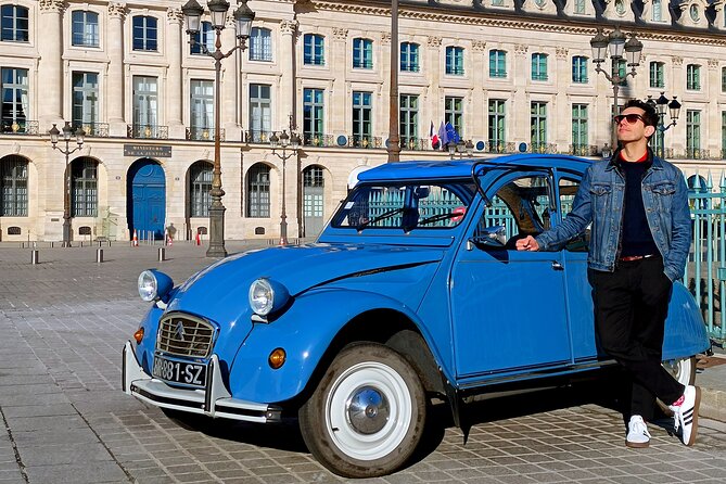 Private Tour of Paris in a convertible citroën 2CV - Crossing Alexandre III and the Grand Palais