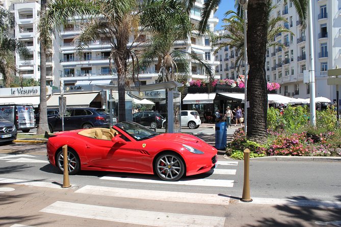 Private Tour on the Roads of Cannes by Ferrari - Port Canto and the yacht-harbor photo stop