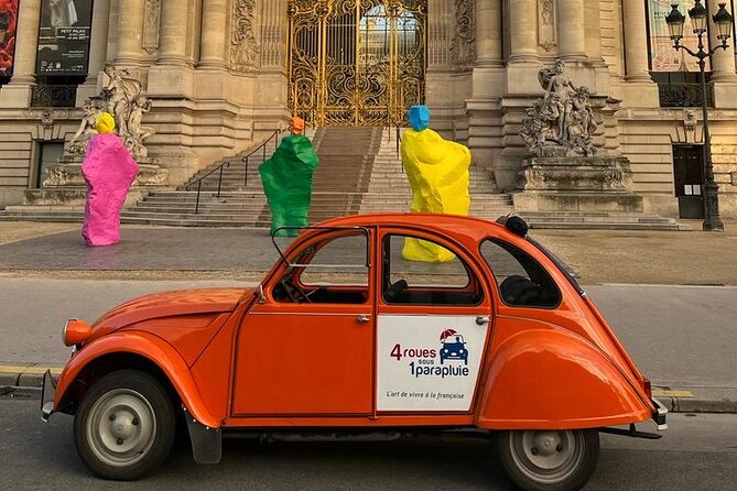 Private tour Paris 3 hours in vintage Citroën 2CV - Eiffel Tower views and the final photo stops