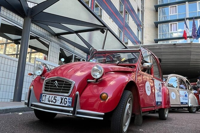 Private tour Paris Sightseeing 2 hours in Citroën 2CV - Daytime views or an illuminated Paris?