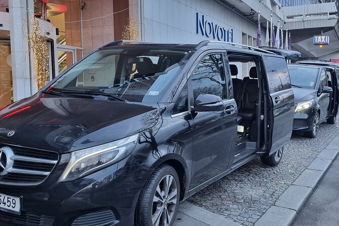 Private Transfers in Paris - Communication Before and During Pickup