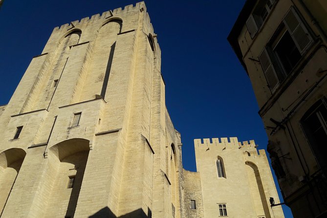 Provence in a Day Trip from Aix - What the pace feels like in real life