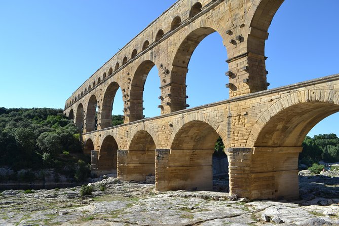 Provence in One Day Small Group Day Trip from Avignon - Fontaine de Vaucluse and the Sorgue River Source