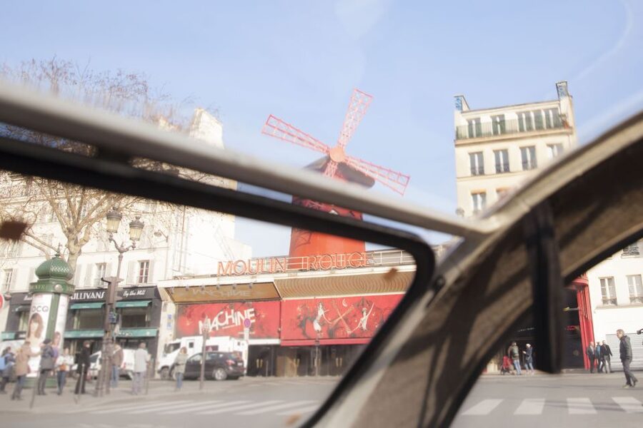 Romantic Paris Vintage Citroën 2CV Tour - The Louvre, Place de la Concorde, and grand Paris