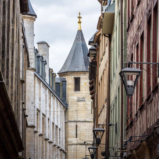 Rouen: Guided Tour of the Historic Center - Rouen Cathedral and three different towers