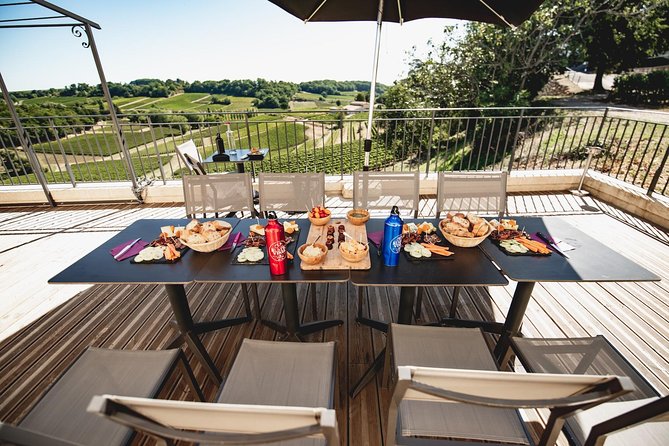 Saint-Emilion Electric Bike Day Tour with Wine Tastings & Lunch - Château Ambe Tour Pourret and the picnic lunch