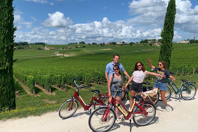 Saint Emilion Full Day Wine and Bike Tour - Getting fitted for an e-bike in 15 minutes