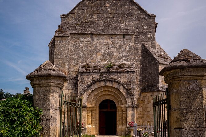 Saint-Émilion Wine Tour By Premium Electric Bike, Lunch Included - What the $201.14 price includes