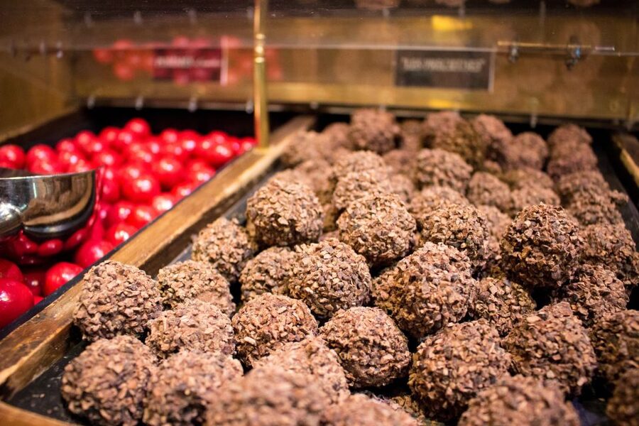 Saint-Germain-des-Prés: Pastry and Chocolate Walking Tour - Walking through Saint-Germain’s polished food streets
