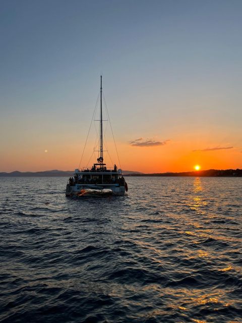 Saint-Raphaël : Sunset Cruise Cape Dramont & Golden Island - Anchoring in front of Île d’Or