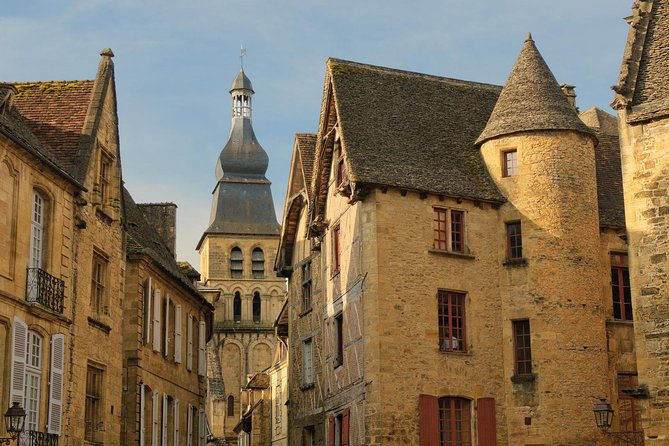 Sarlat Gourmet Tour and Market Visit - Should you book the Sarlat Gourmet Tour?