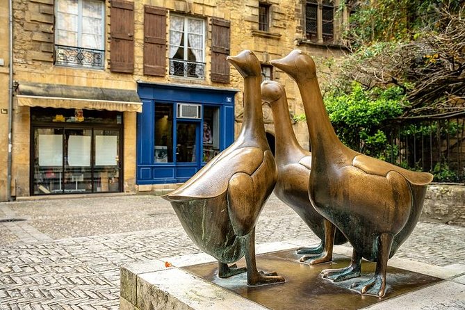 Sarlat Gourmet Tour and Market Visit - Three stops for foie gras, cheese, walnuts, and wine