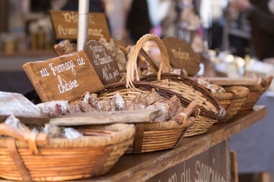 Sarlat Gourmet Tour & Market Visit with Tastings - Three stops, from cheese and wine to walnut sweets