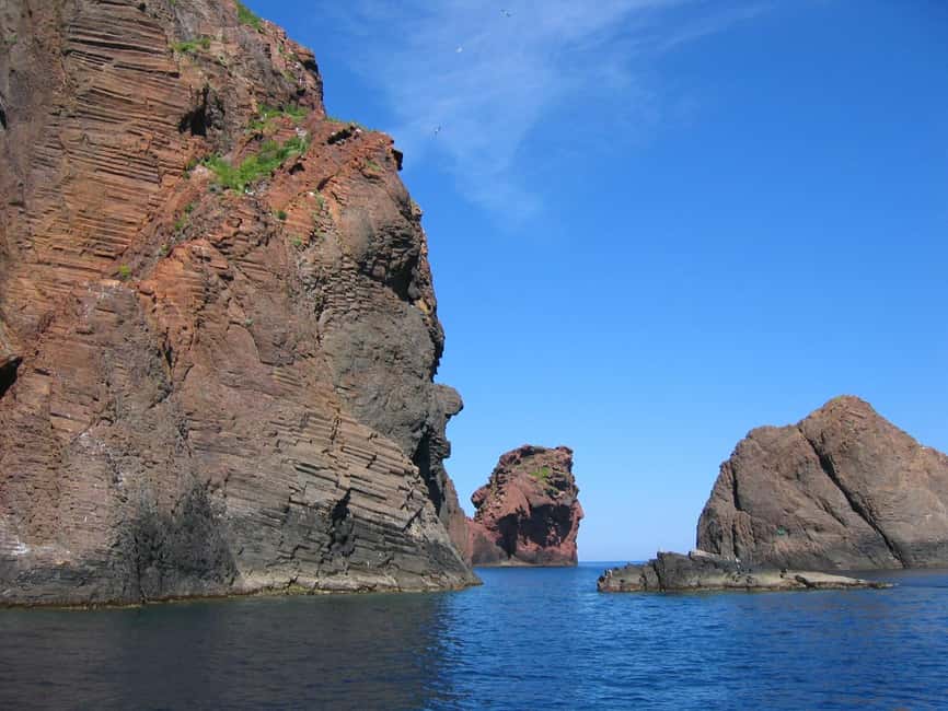 Scandola: Visit the Nature Reserve from Porto (France) - Leaving Portu Corsu for the Piana coves