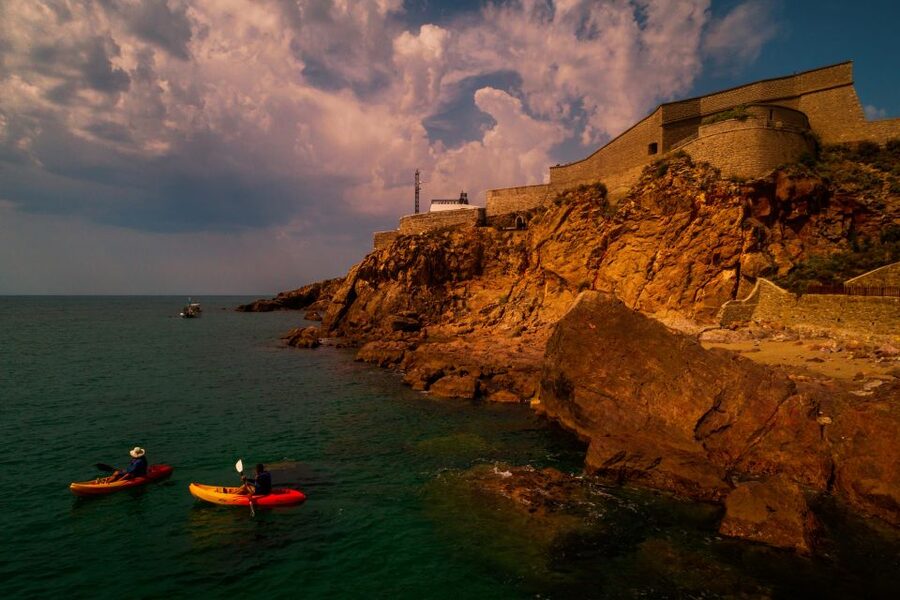 Sea kayak tour: Sète, the French pearl of the Mediterranean - The 30-minute briefing and boat choice