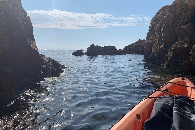 Sea kayaking in the heart of the Ramatuelle Nature Reserve - The swimming and snorkeling stop