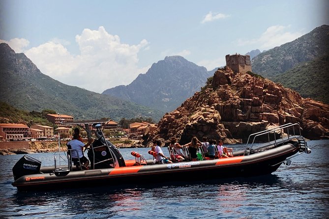 Sea trips Scandola Girolata and Calanches de Piana - What the small boat changes