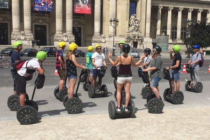 Segway Eiffel Tour Paris - UNESCO and the École Militaire begin the route